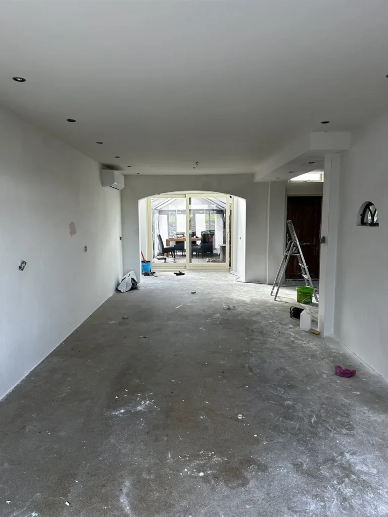 Ruime woonruimte tijdens de verbouwing (Badkamer tijdens de verbouwing)